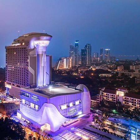 Grande Centre Point Space Pattaya Eksteriør bilde The Royal Paragon Hotel