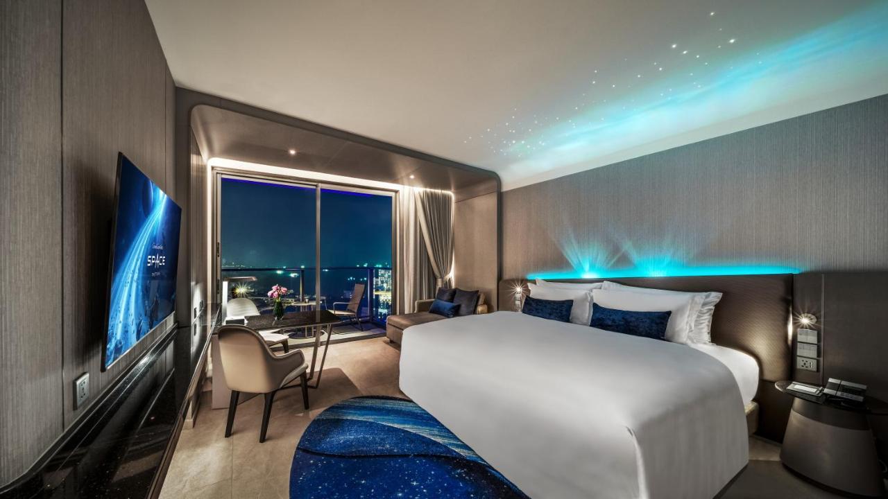 Grande Centre Point Space Pattaya Eksteriør bilde