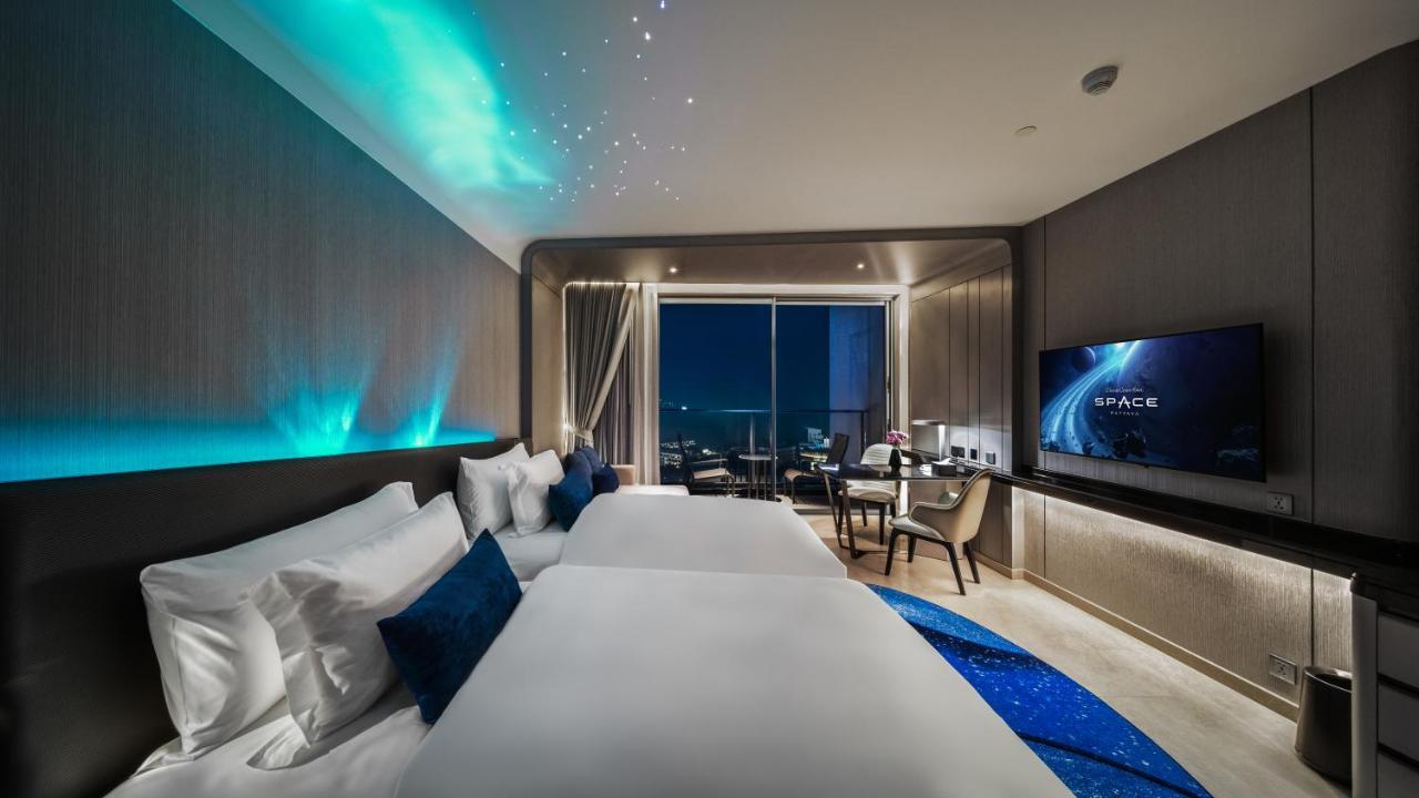 Grande Centre Point Space Pattaya Eksteriør bilde Deluxe Room